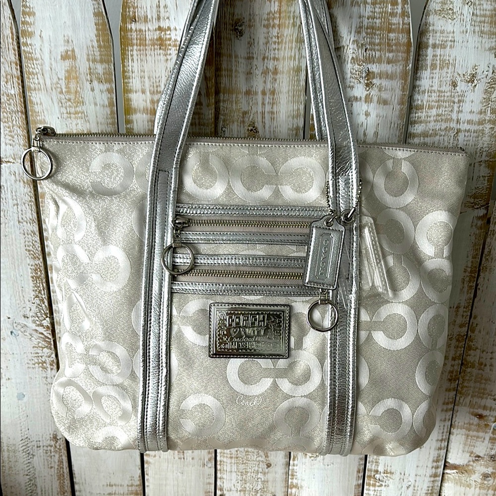 Coach Poppy OP Art Glam Tote Bag White Silver Signature Jacquard